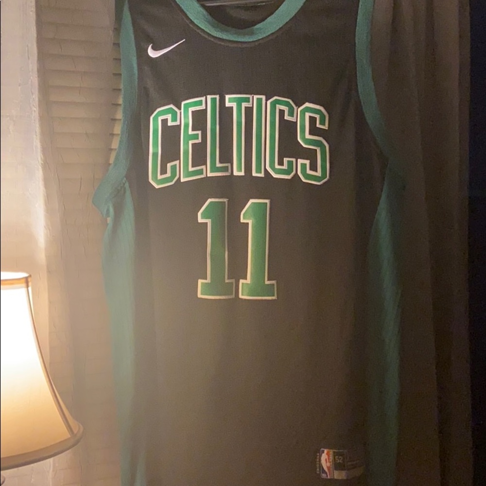 Nike Boston Celtics Kyrie Irving Jersey